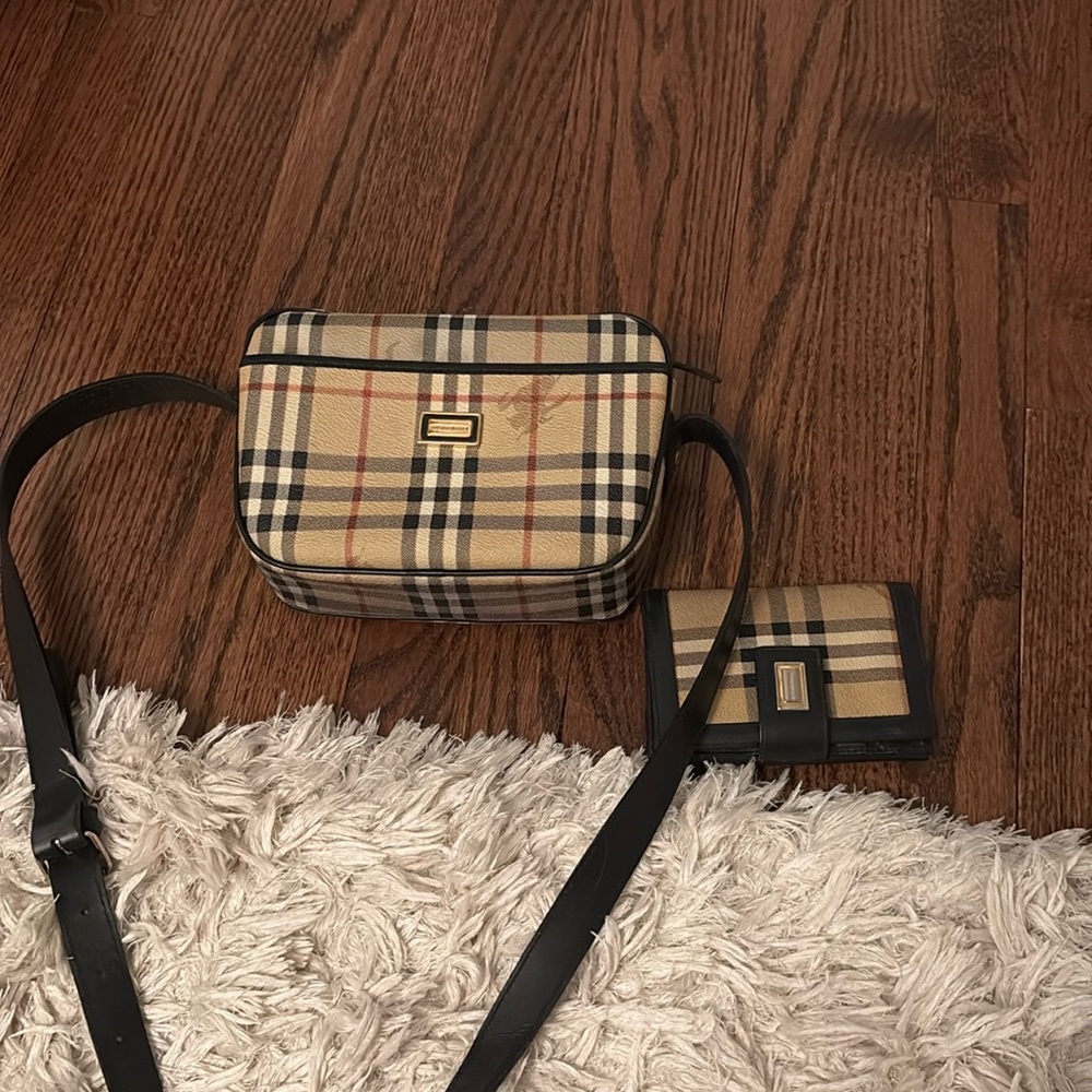 Burberry crossbody and wallet